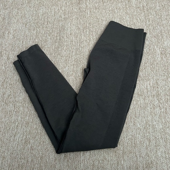 Alphalete Amplify Leggings - Picture 1 of 8